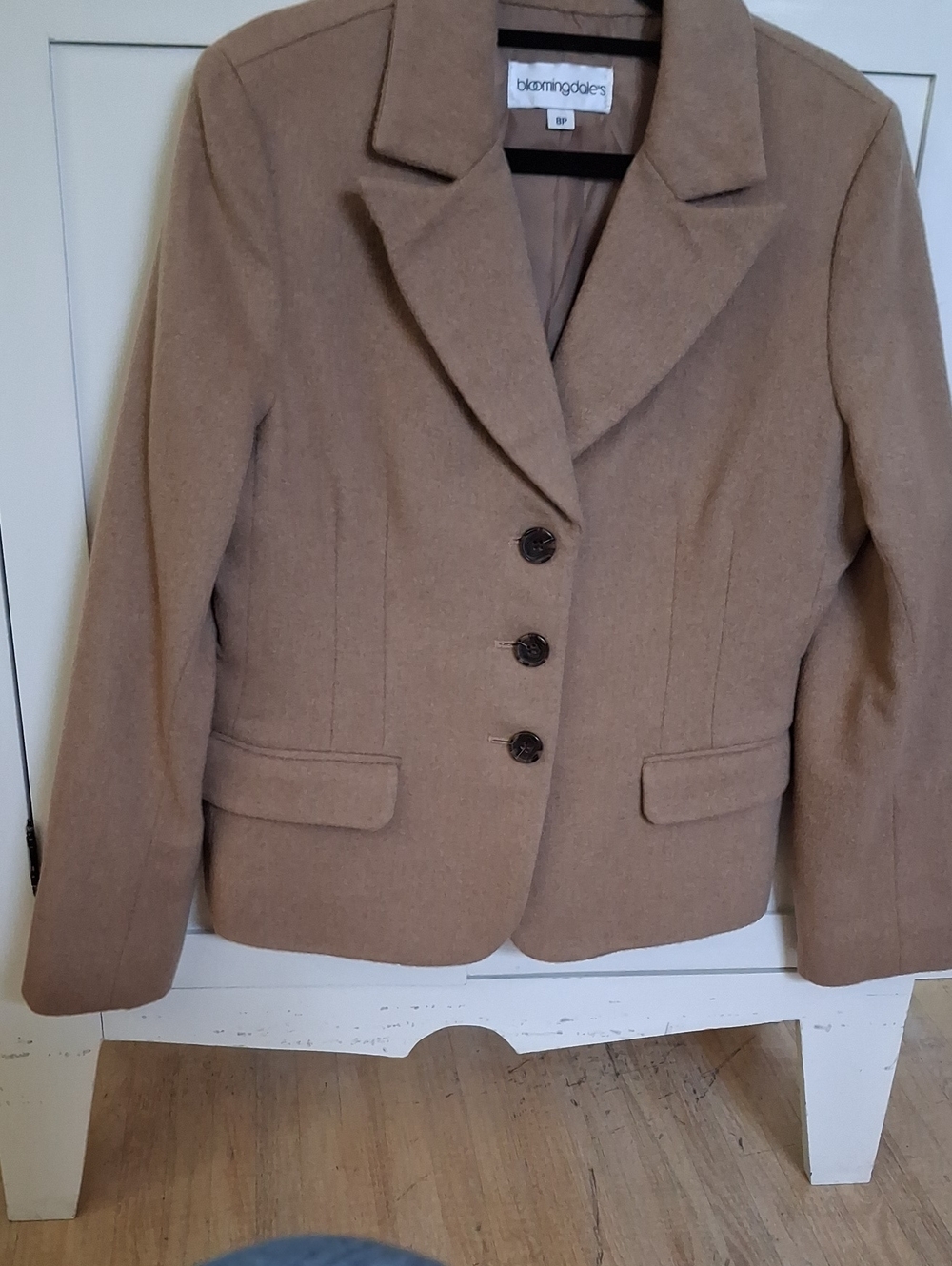 Vintage Bloomingdale's Women's  100% Camel Hair Blazer 3 button  8p